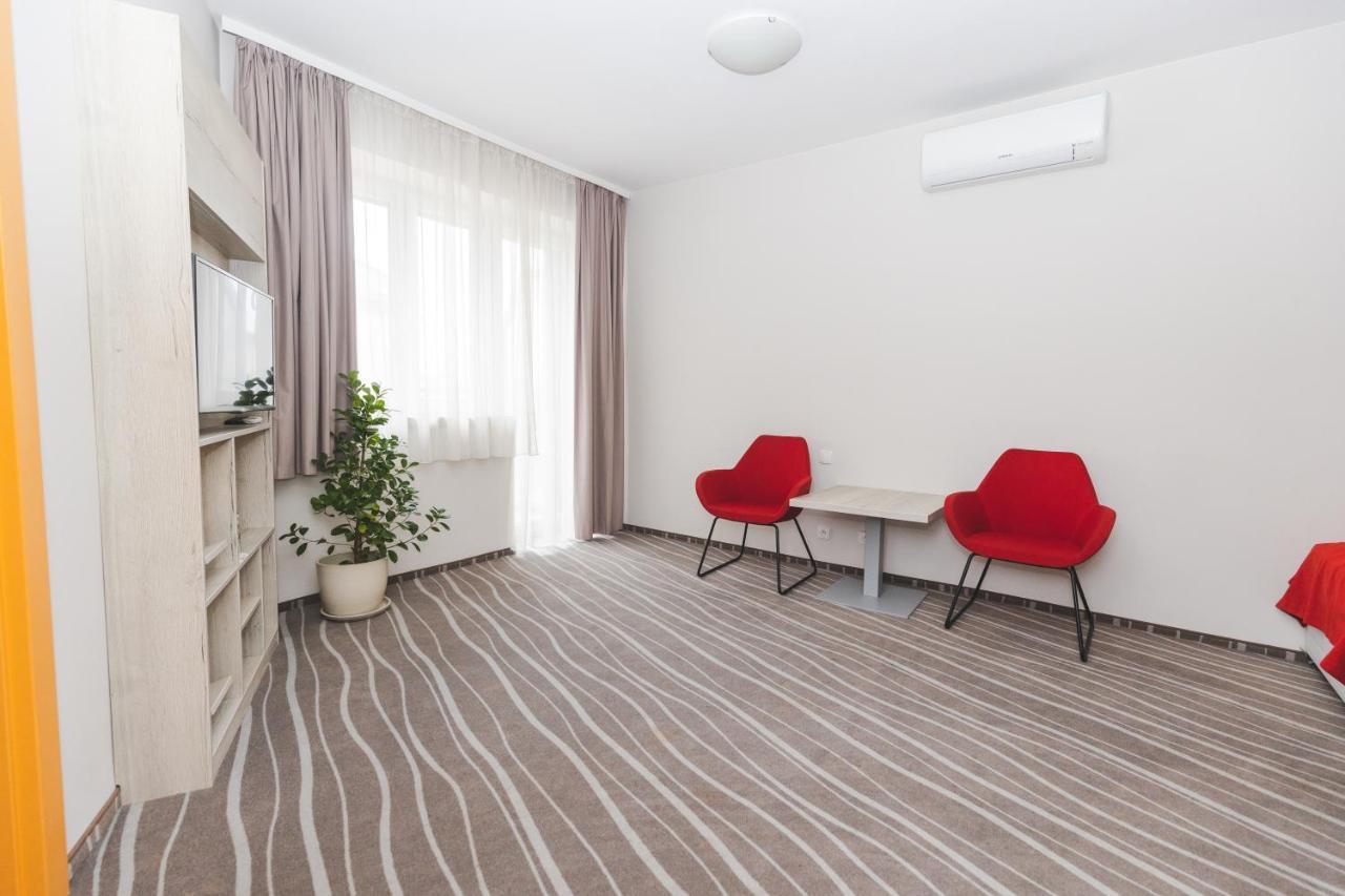 Hotel Akwawit Leszno Kültér fotó