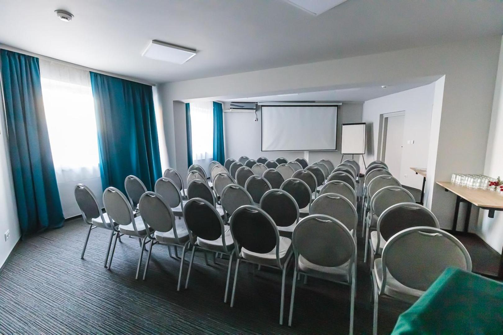 Hotel Akwawit Leszno Kültér fotó
